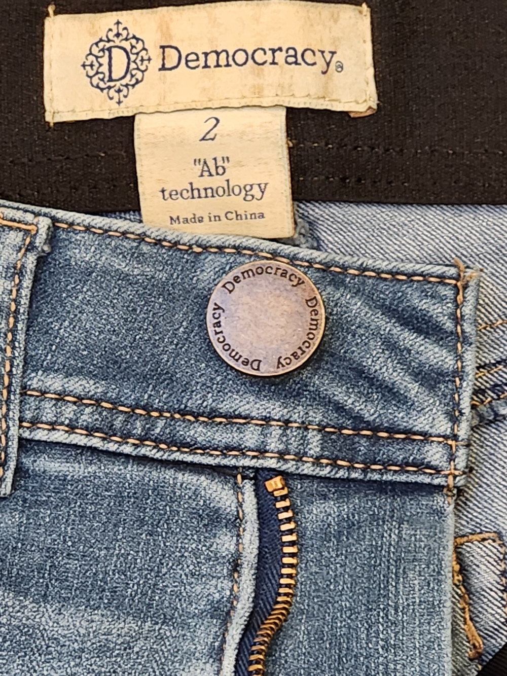 Democracy "Ab"solution Skinny Jeans – Medium Wash – Size 2 - Picture 5 of 10